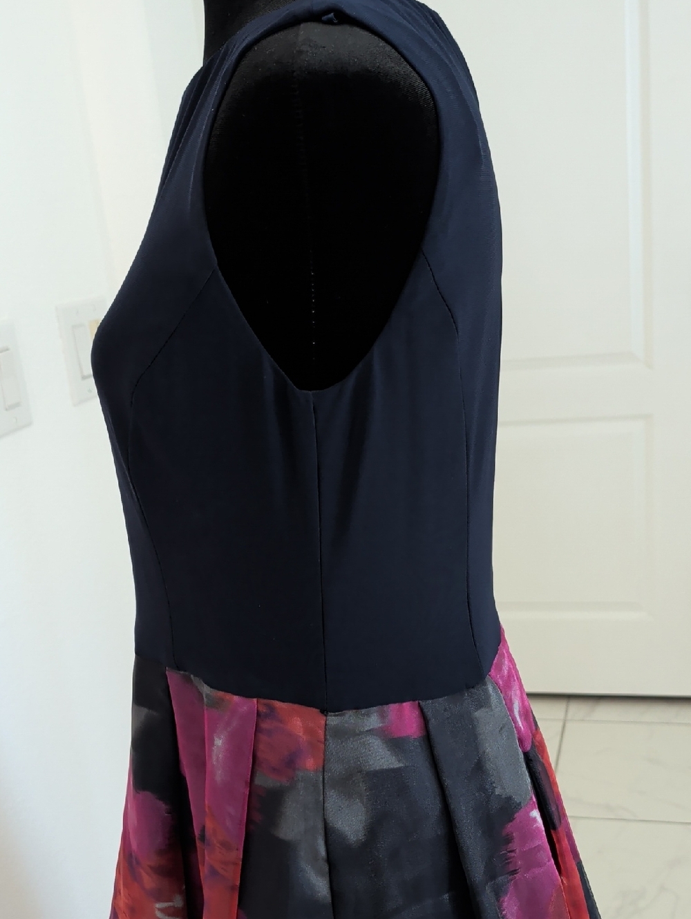 Eliza J Epanoui Gown Navy Blue Bodice Floral Organza Bottom Pockets 6 8 10 M - Picture 9 of 16